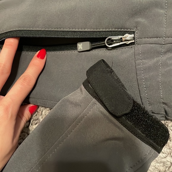 Xersion Weather proof / water proof jacket - Picture 5 of 10